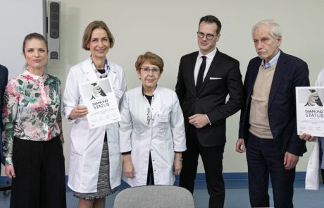 wreczenie-certyfikatu-13